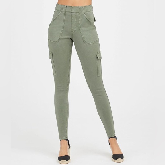 Spanx Stretch Twill Ankle Cargo Pant - Picture 3 of 13